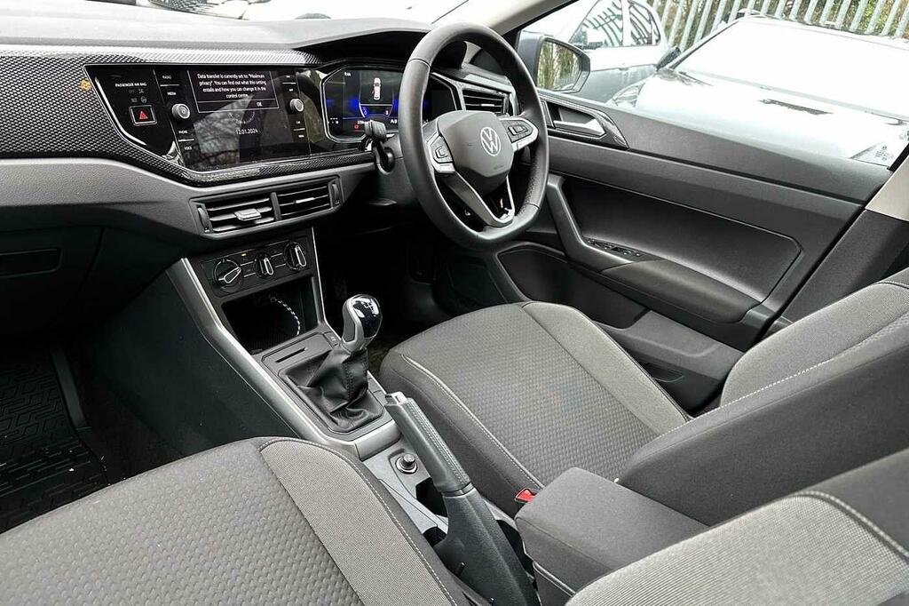 Compare Volkswagen Polo Mk6 Facelift 1.0 80Ps Life Rain Sensitive Win HJ73VXK Grey