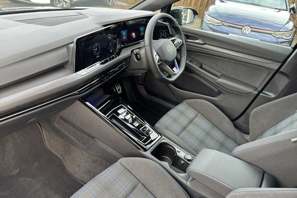 Compare Volkswagen Golf Gte Hatchback 1.4 Tsi Gte 245Ps Dsg Winter WF73UXM Black