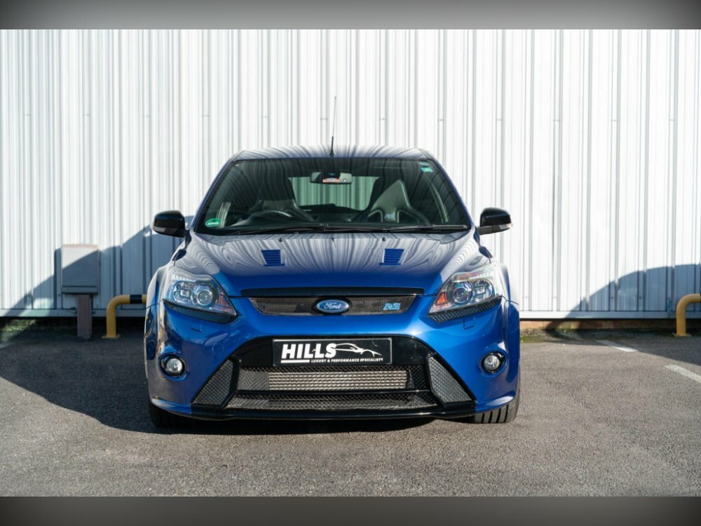 Compare Ford Focus 2.5 Rs YT10XUW Blue