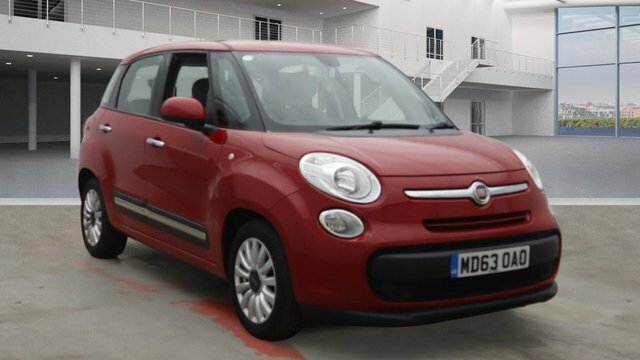 Compare Fiat 500L 1.4 Pop Star MD63OAO Red