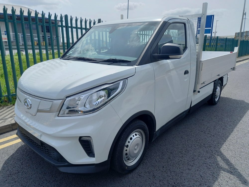 Compare Maxus eDeliver 3 50.23Kwh Chassis Cab Fwd L2 122 LG23NWV White