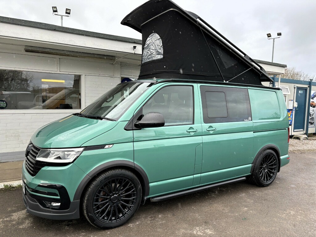 Compare Volkswagen Transporter Transporter T32 Highline Tdi S-a DS70CSF Green