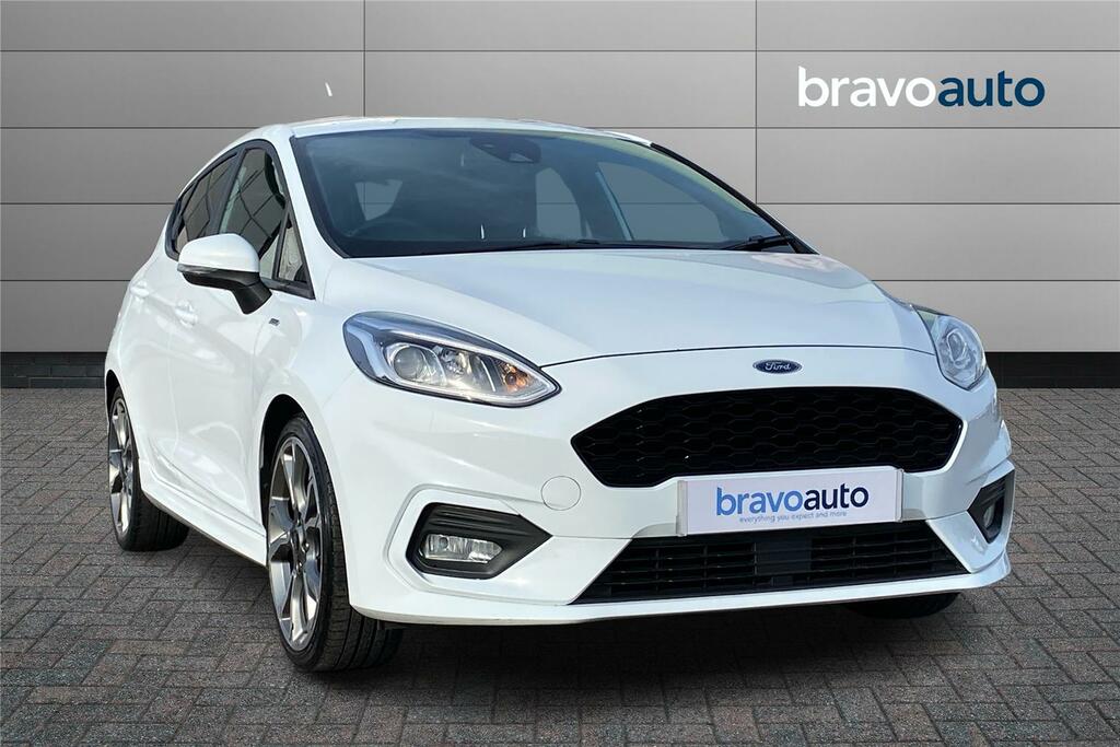 Compare Ford Fiesta 1.0 Ecoboost 125 St-line PE19UYC White