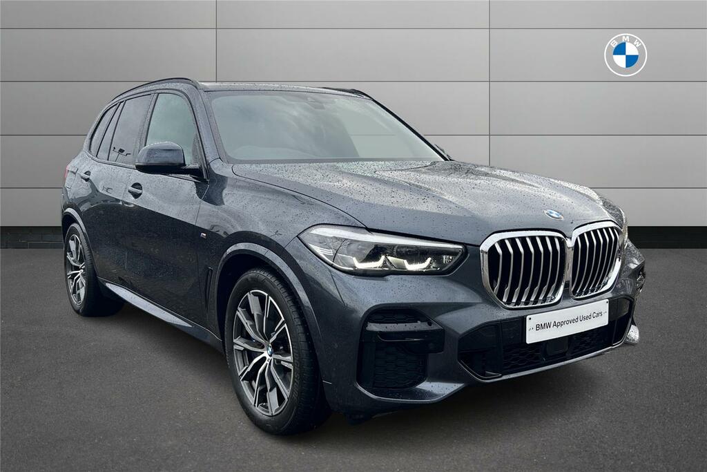 Compare BMW X5 Xdrive40d Mht M Sport AO22HRJ Grey