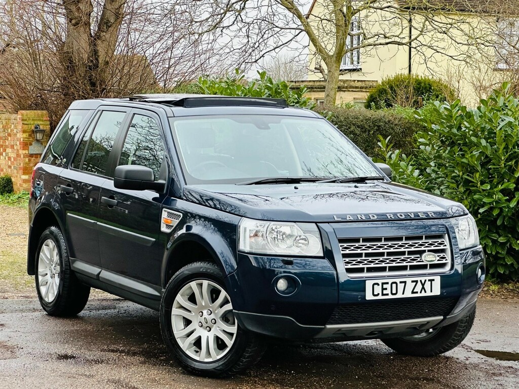 Compare Land Rover Freelander 2 3.2 I6 Hse 4Wd Euro 4 CE07ZXT Blue