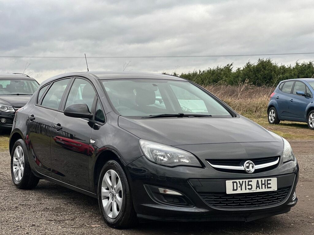 Compare Vauxhall Astra Astra Design DY15AHE Black