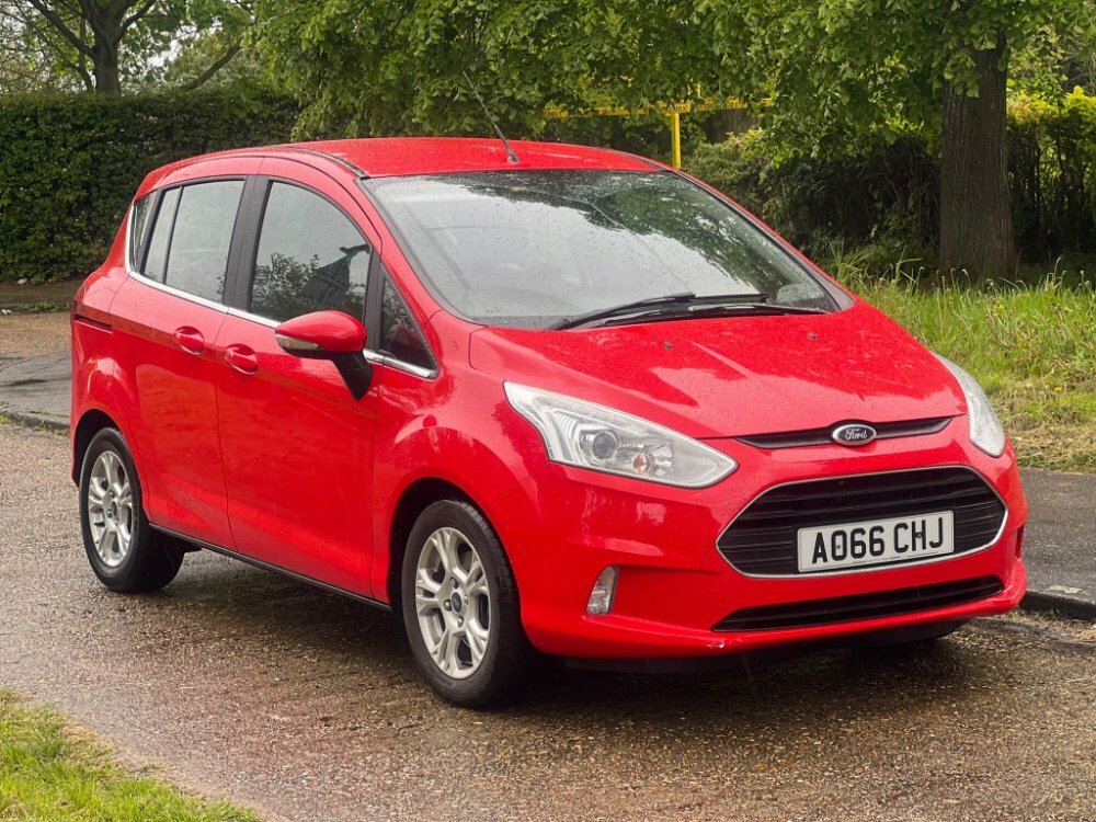 Compare Ford B-Max 1.6 Zetec Powershift Euro 5 AO66CHJ Red
