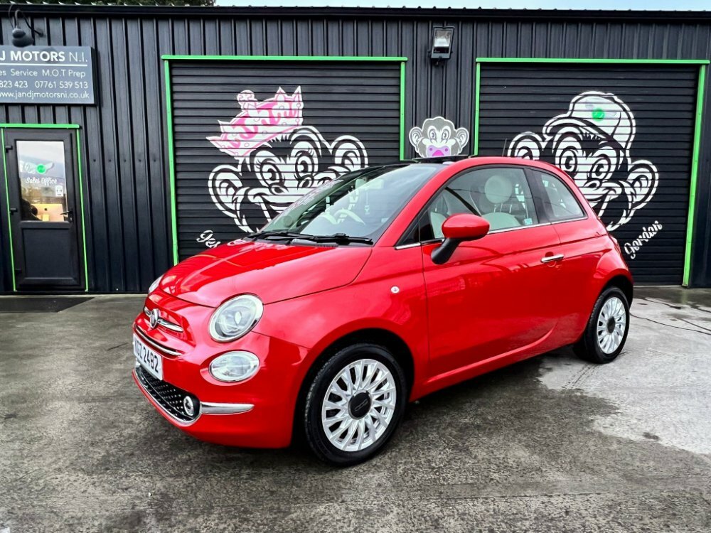 Compare Fiat 500 Lounge 3-Door KGZ2482 Red