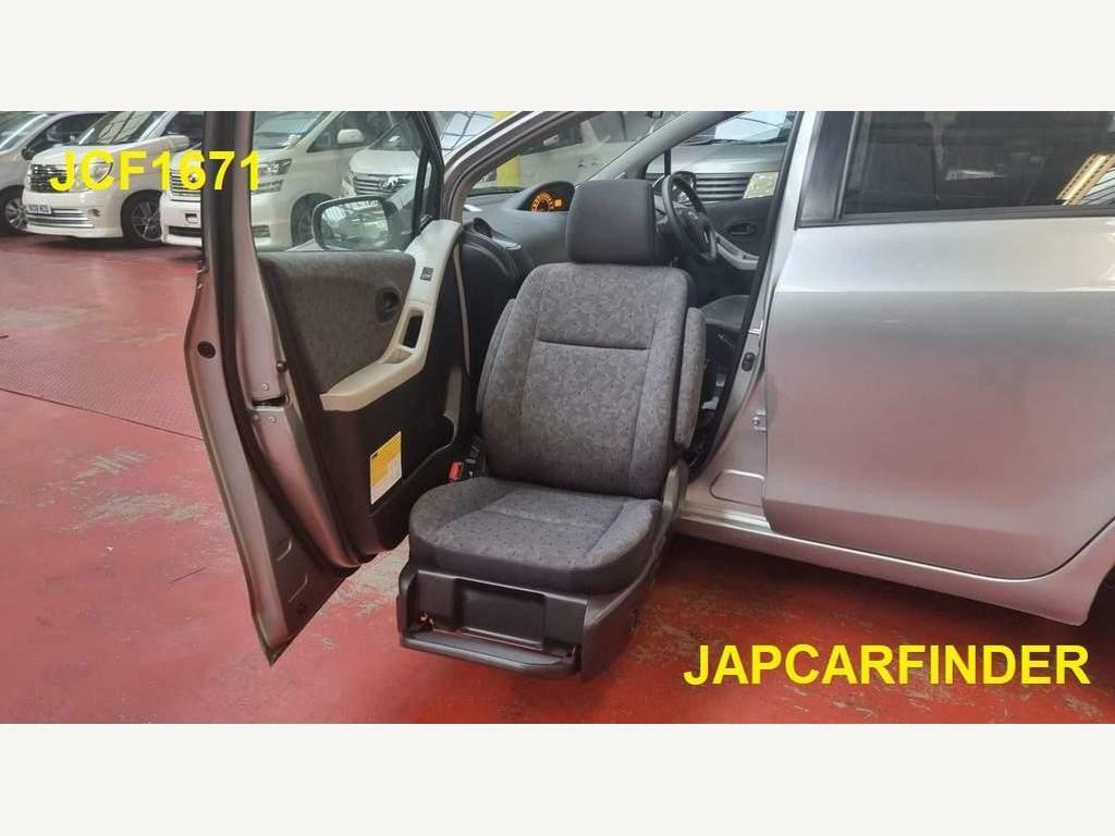 Compare Toyota Yaris 1.0 Vvt-i T2 Lift Chair Mobility JCF1671 Silver