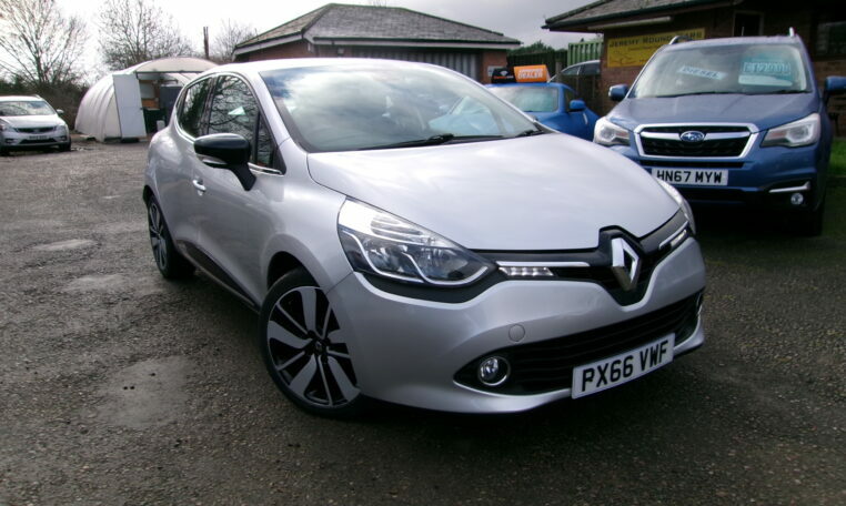 Compare Renault Clio 0.9 Tce Dynamique S Nav Ss Euro 6 PX66VWF 