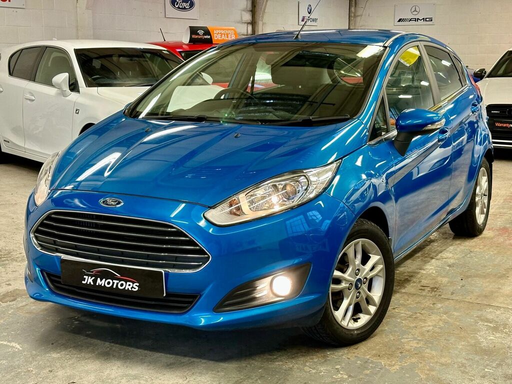 Compare Ford Fiesta Fiesta Zetec SV64WVJ Blue