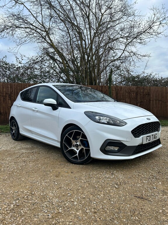 Compare Ford Fiesta 1.5 Ecoboost St-2 F21TAG White