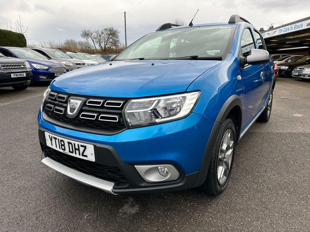 Compare Dacia Sandero Stepway Stepway 1.5 Dci Ambiance Euro 6 Ss YT18DHZ Blue