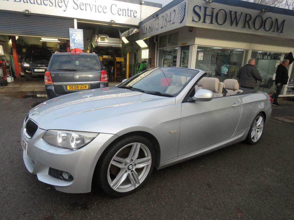 Compare BMW 3 Series 2.0 320D M Sport Steptronic Euro 5 NG15VMK Silver