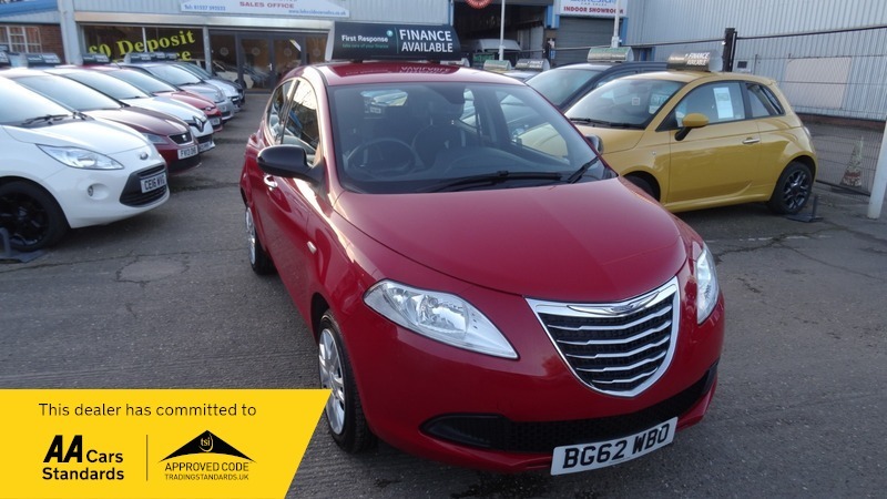 Compare Chrysler Ypsilon S Free Nationwide Delivery BG62WBO Red