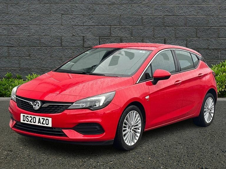 Compare Vauxhall Astra Elite Nav DS20AZO Red