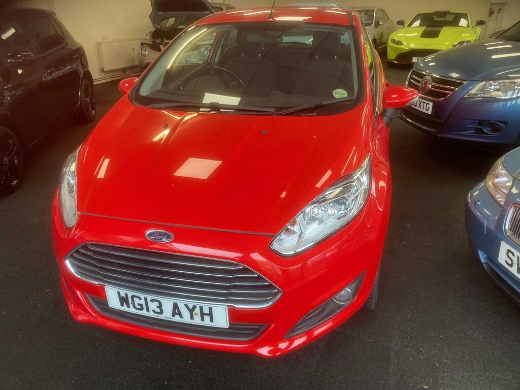 Compare Ford Fiesta 1.3 Zetec WG13AYH Red