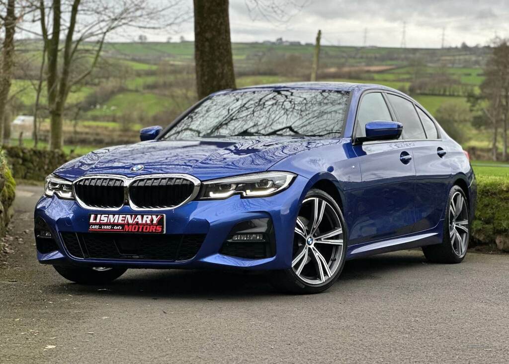 Compare BMW 3 Series 320D Xdrive M Sport NIW181 Blue