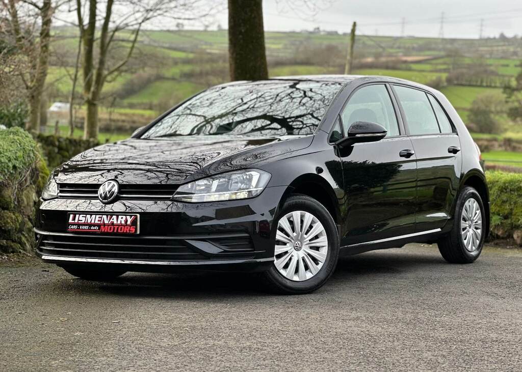 Compare Volkswagen Golf 1.6 Tdi S GL17WYS Black
