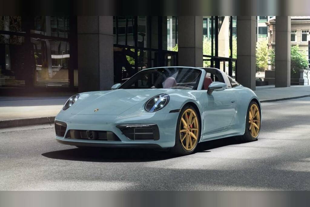 Compare Porsche 911 Gts 2dr  Blue