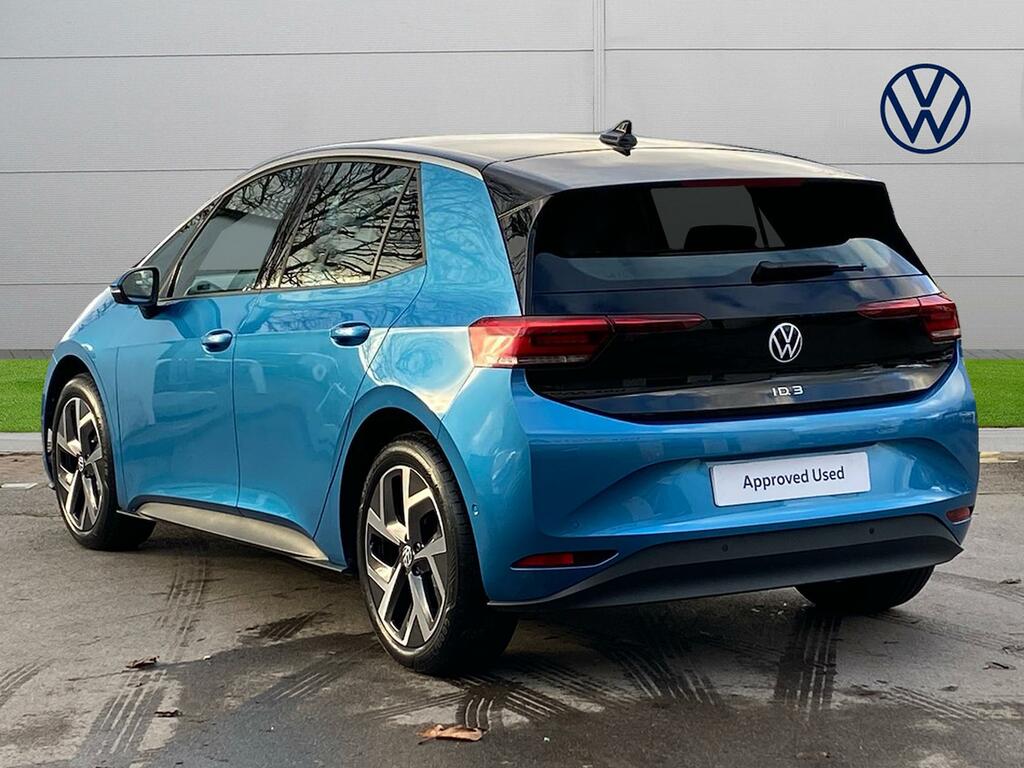 Compare Volkswagen ID.3 150Kw Pro Launch Edition 1 58Kwh LB73PCF Blue