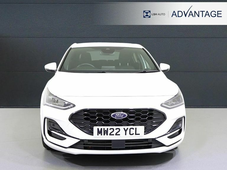 Compare Ford Focus 1.0 Ecoboost St-line MW22YCL White