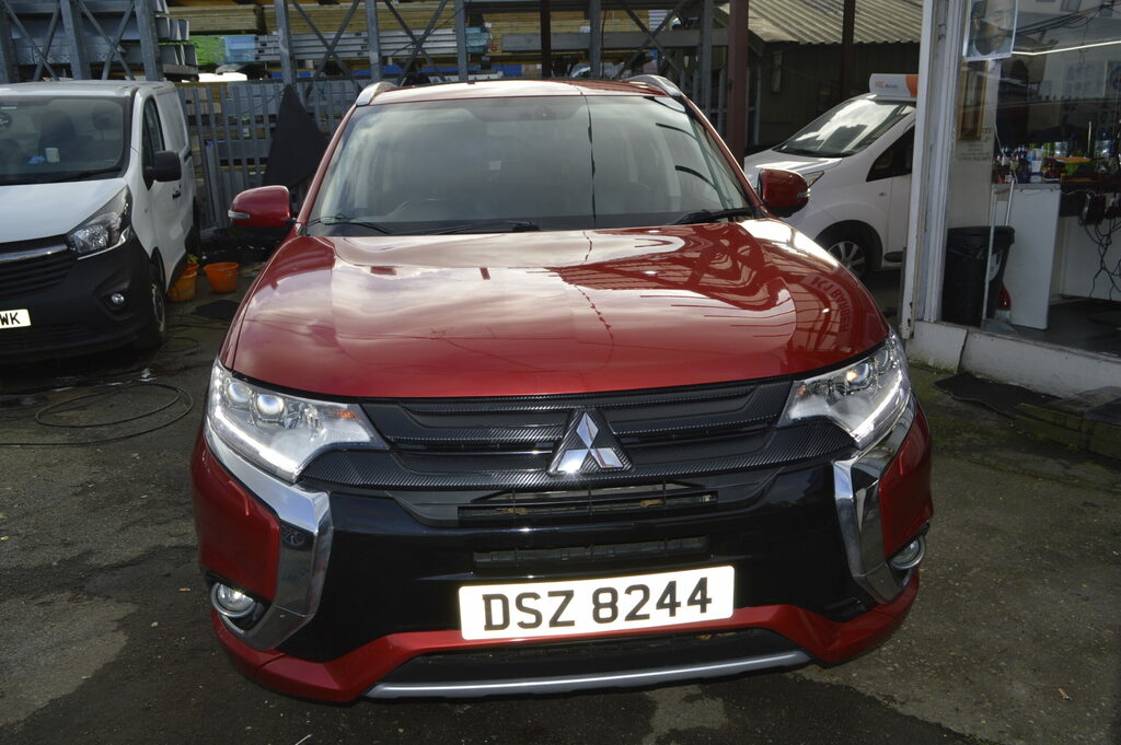 Compare Mitsubishi Outlander 2.0 Phev Gx4h Hybird 2016 One Owner Sat N DSZ8244 Red