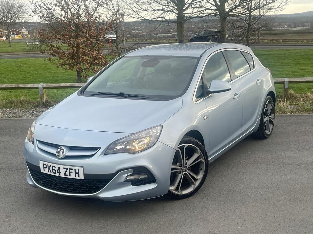 Compare Vauxhall Astra Hatchback 1.6 PK64ZFH Silver