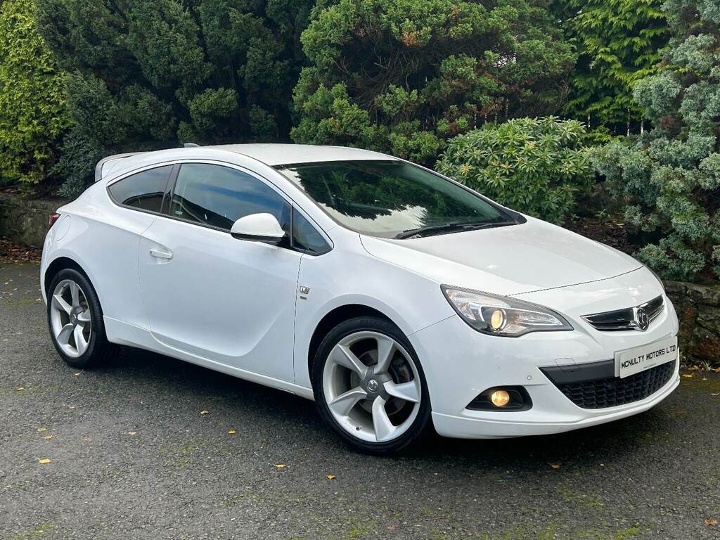 Compare Vauxhall Astra GTC Gtc 1.6 Cdti 16V BX16GGE White