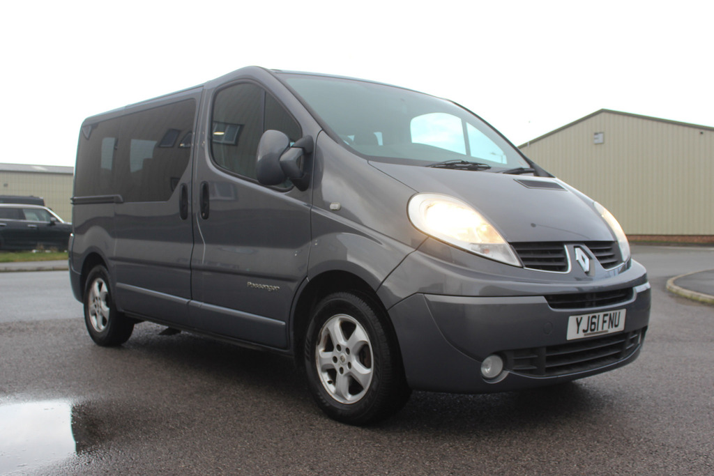Compare Renault Trafic 2.0 Td Dci Sl27 Sport Wheelchair Access Vehicle YJ61FNU Grey