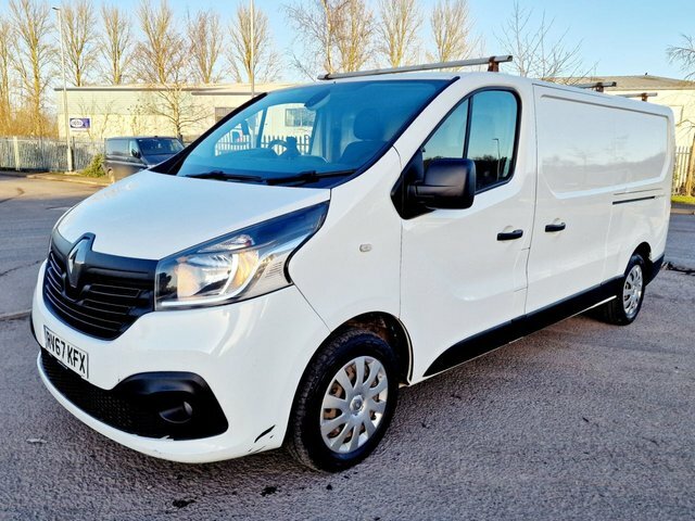 Compare Renault Trafic 1.6 Ll29 Business Plus Energy Dci 125 Bhp RV67KFX White