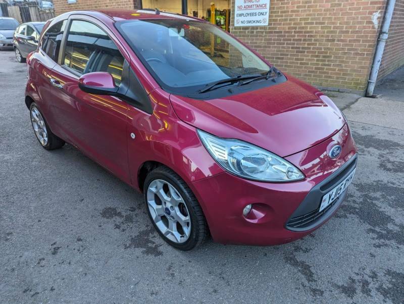 Compare Ford KA 1.2 Titanium Start Stop YJ15RYH Red