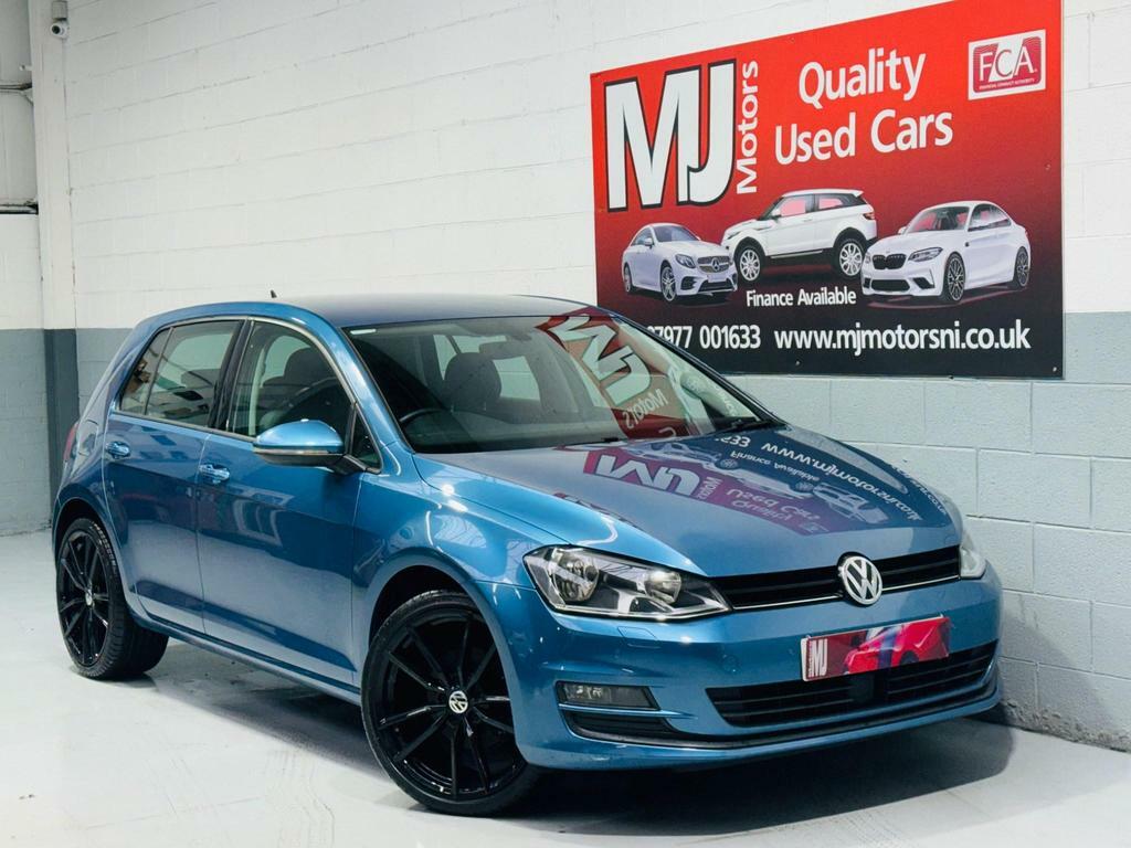 Compare Volkswagen Golf 1.6 Tdi Bluemotion Tech Match Edition Euro 6 Ss  Blue