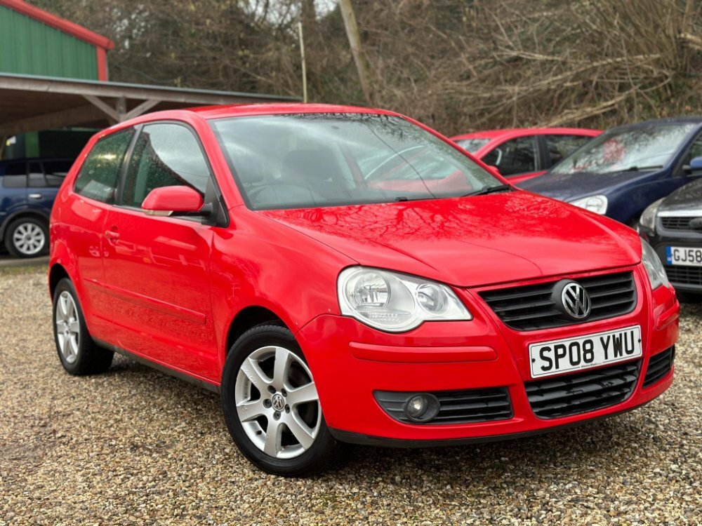 Compare Volkswagen Polo 1.2 Match SP08YWU Red