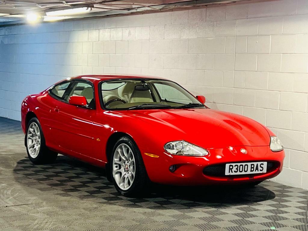 Compare Jaguar XKR 4.0 Supercharged R300BAS Red
