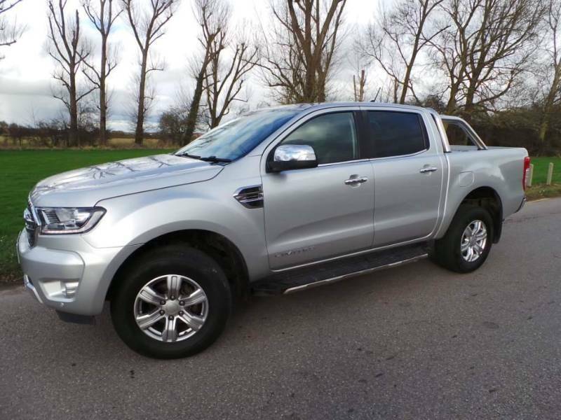Compare Ford Ranger Pick Up Double Cab Limited 1 2.0 Ecoblue 213 WP69TWZ Silver