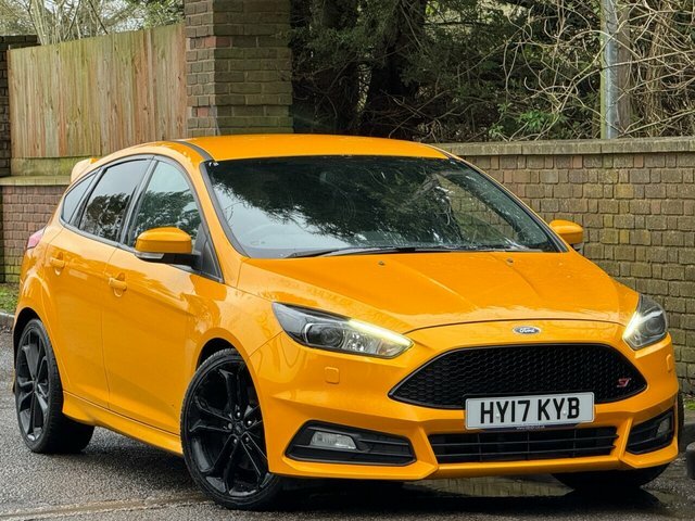 Compare Ford Focus 2.0L St-3 Tdci 183 Bhp HY17KYB Yellow