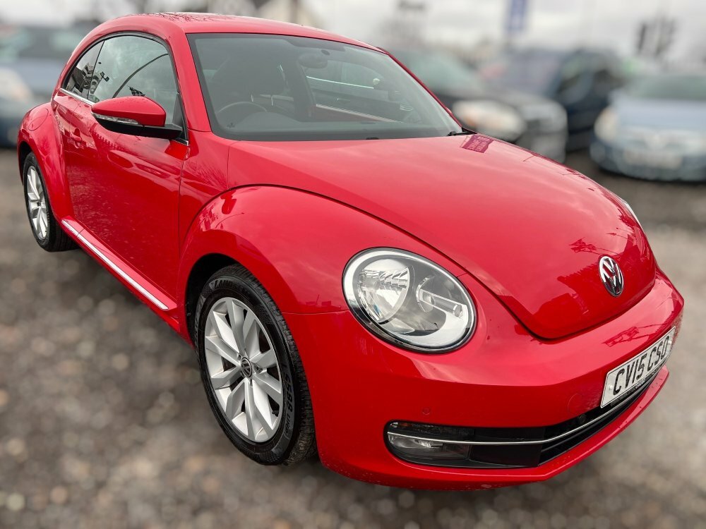 Compare Volkswagen Beetle Design Tsi 3-Door CV15CSO Red