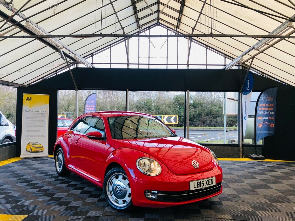 Compare Volkswagen Beetle Hatchback LB15XEN Red