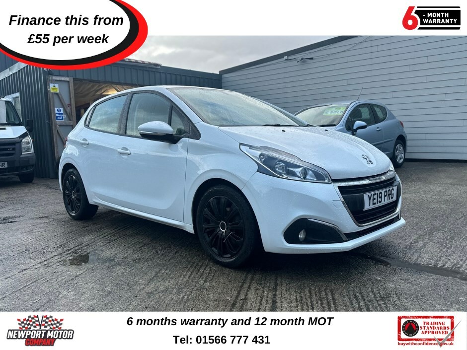 Compare Peugeot 208 1.5 Bluehdi Active 5 Speed YE19PRG White