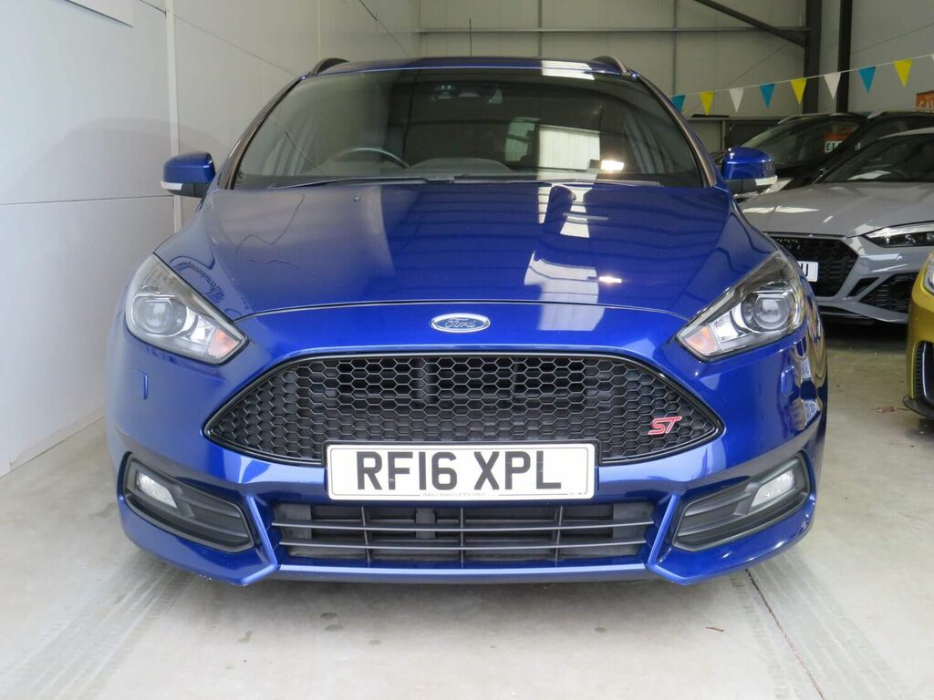 Compare Ford Focus Estate RF16XPL Blue