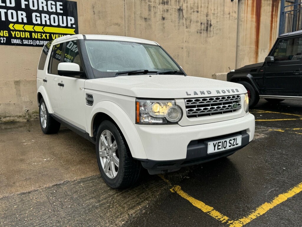 Compare Land Rover Discovery 3.0 4 Td V6 Gs 4Wd Euro 4 YE10SZL White