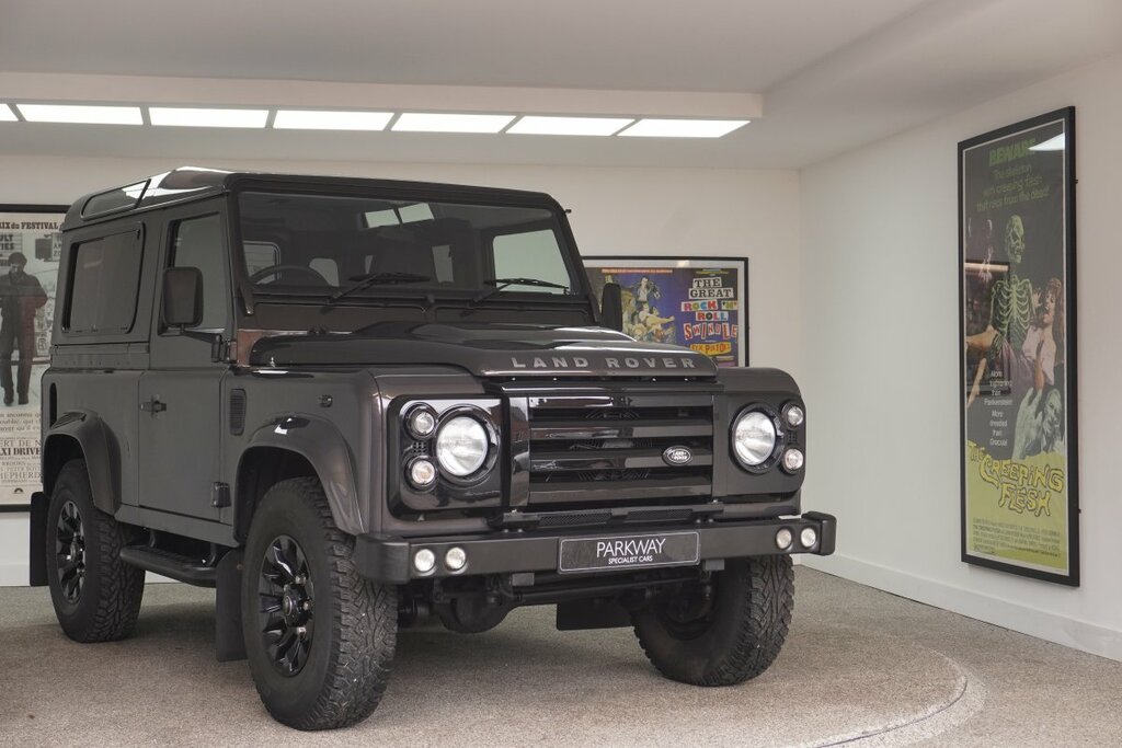 Compare Land Rover Defender 90 Td Xs Station Wagon RE13OZN 