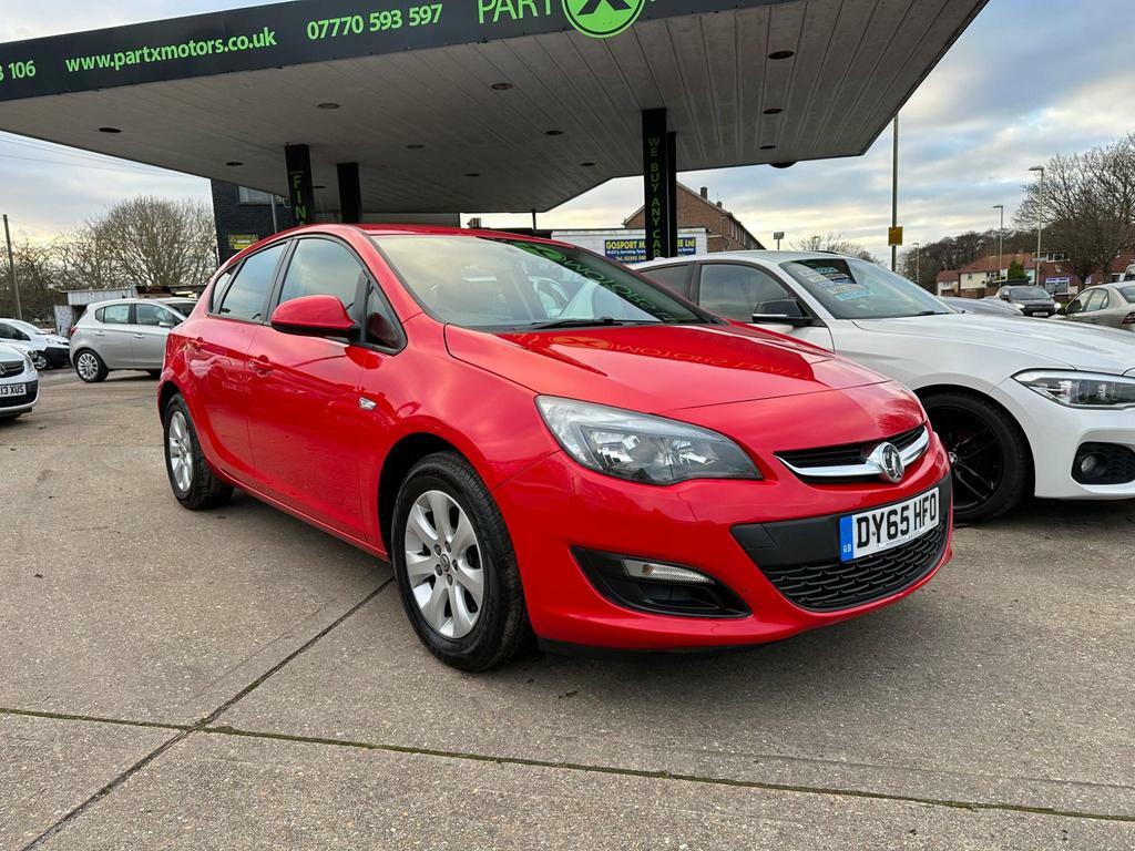 Compare Vauxhall Astra 1.6I Design Euro 6 DY65HFO Red