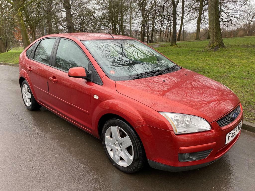 Compare Ford Focus 1.6 Style FX57YDU Red