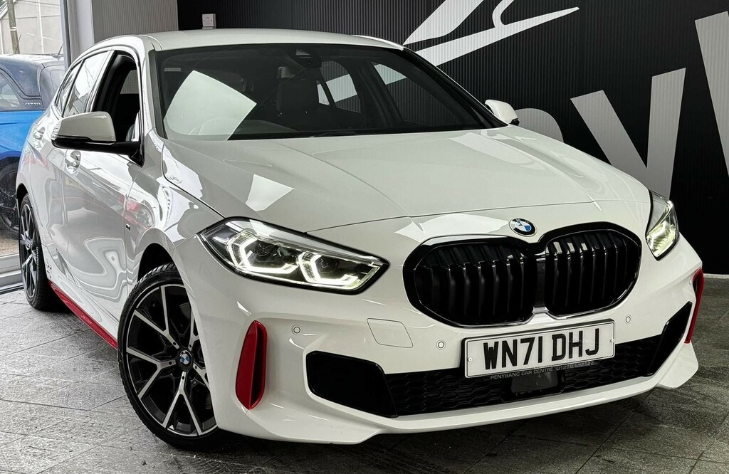 BMW 1 Series 2022 71 2.0 White #1