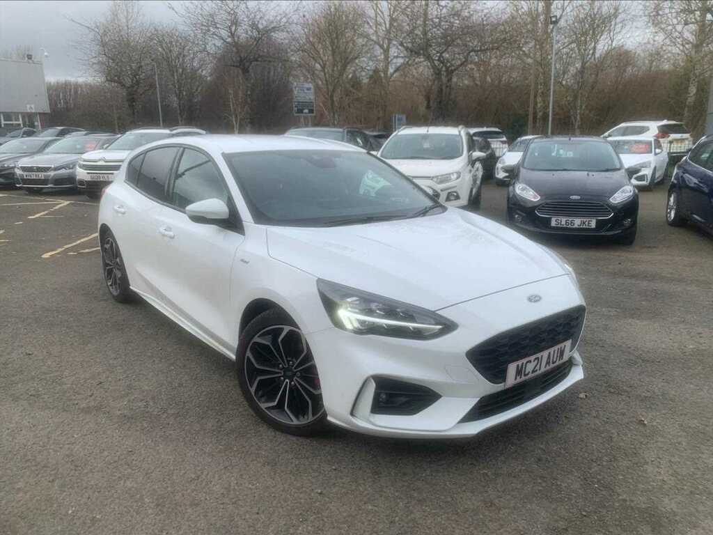 Compare Ford Focus St-line X Edition Mhev MC21AUW White