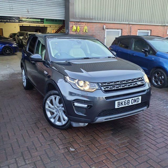 Compare Land Rover Discovery Sport Sport 2.0 Td4 Hse Luxury 178 Bhp BK68OMD Grey