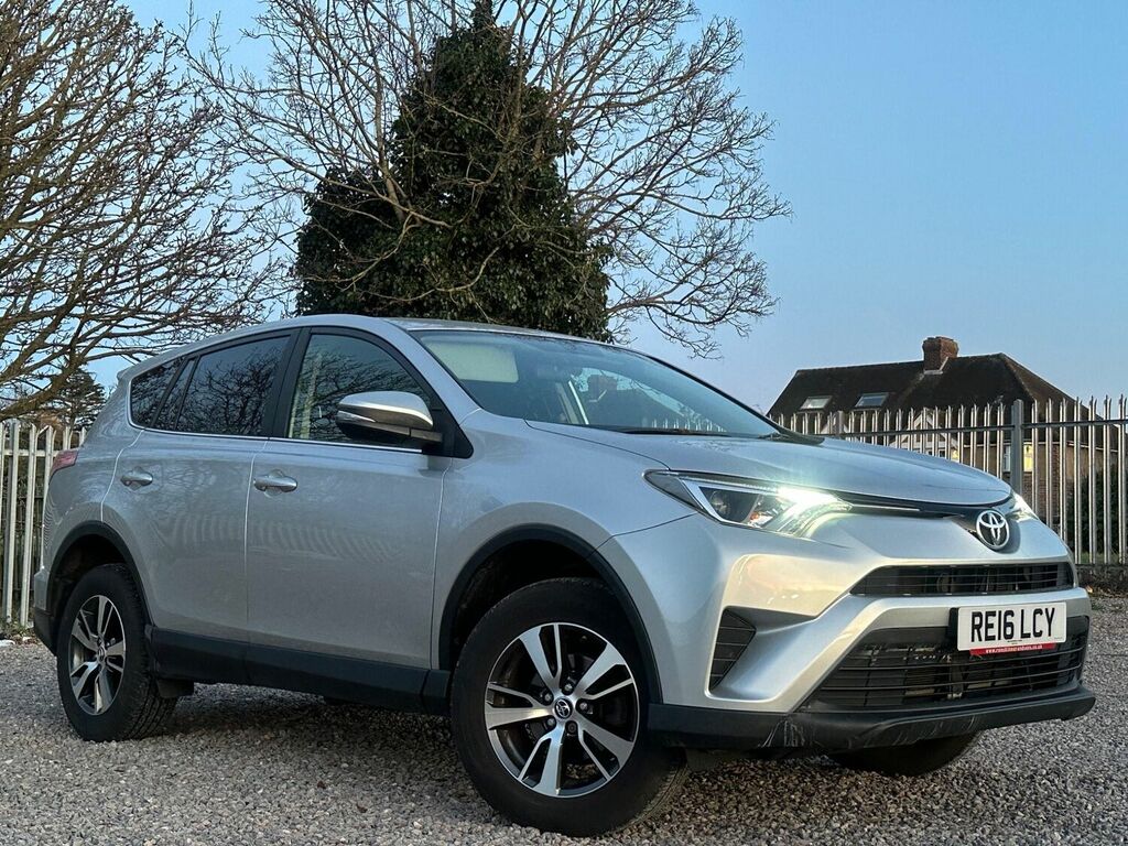 Compare Toyota Rav 4 Suv 2.0 D-4d Active Euro 6 Ss 201616 RE16LCY Silver