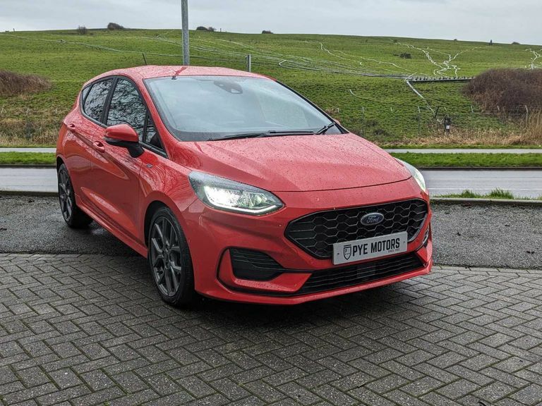 Compare Ford Fiesta 1.0 Ecoboost St-line PK23FEX Red